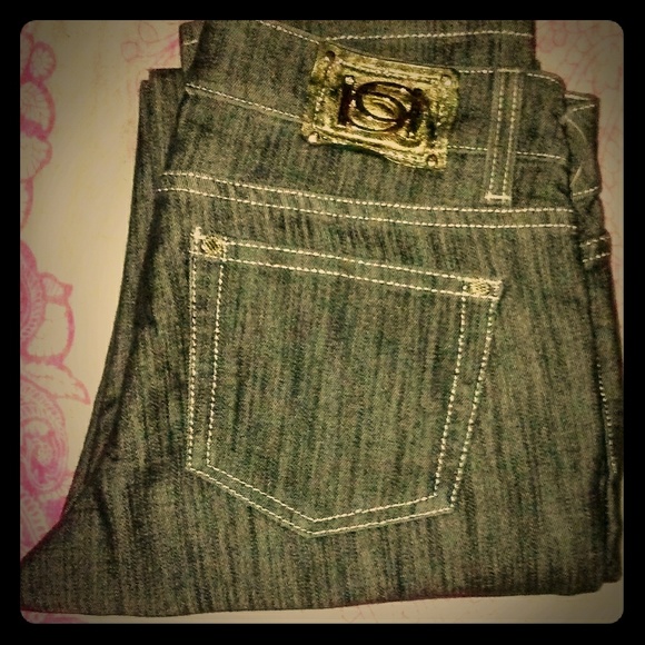 Brand new pair of BeBe Jean's - Picture 1 of 5